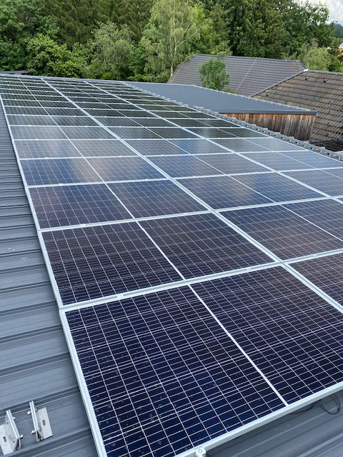 15 kWp PV-Anlage in Grünbach errichtet!